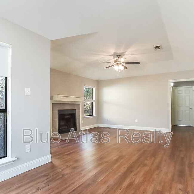 Photo - 2024 Wesley Dr Apartment