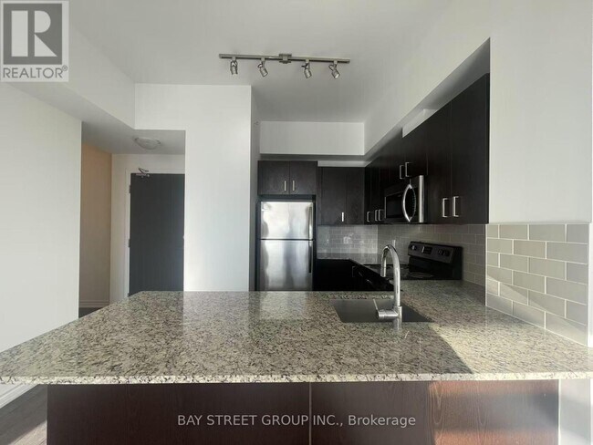 Photo du bâtiment - 11611 Yonge St