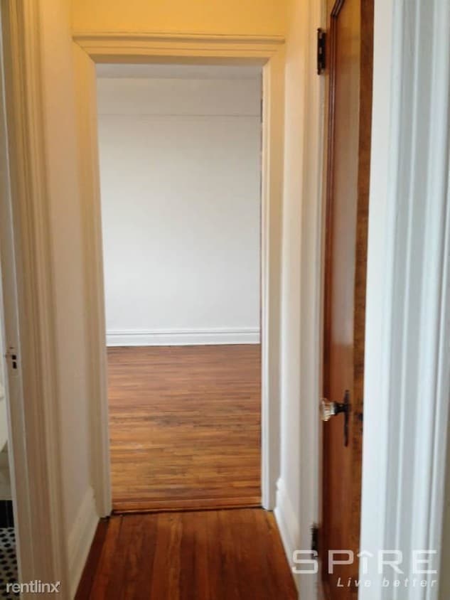 Building Photo - 1 br, 1 bath Apartment - 3083 29th St