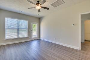 Foto del edificio - 554 Directions: Knox Avenue to Bradleyville Rd