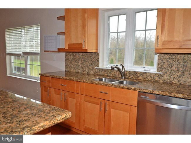 Building Photo - 108 Blackburn Dr