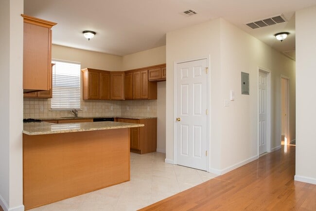 Foto del edificio - 17.5 Oak St