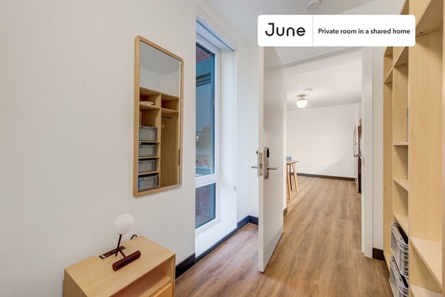 Foto del edificio - Room in Shared 4.0 bed/2 bath home