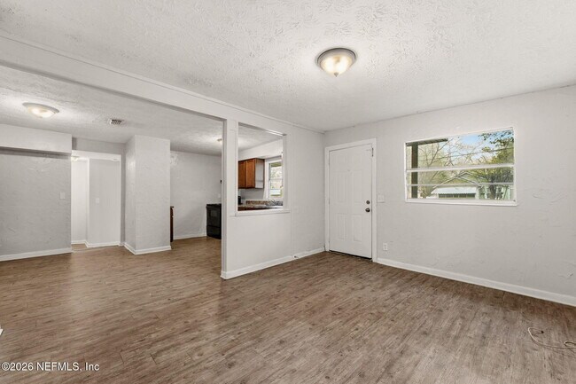 Foto del edificio - 744 Mackinaw St