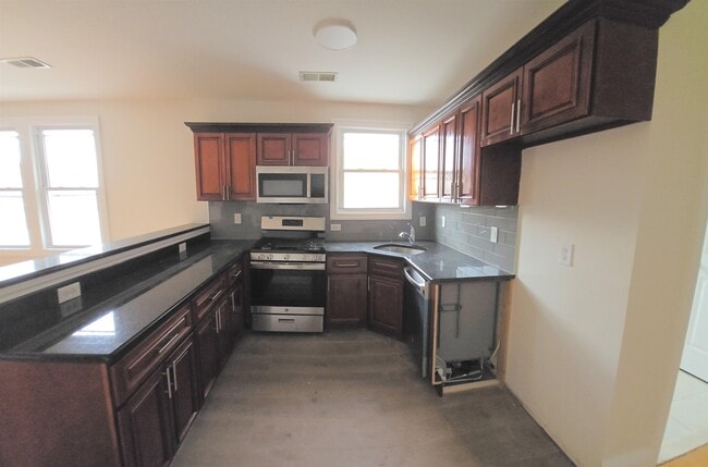 Building Photo - 817-819 Avenue C