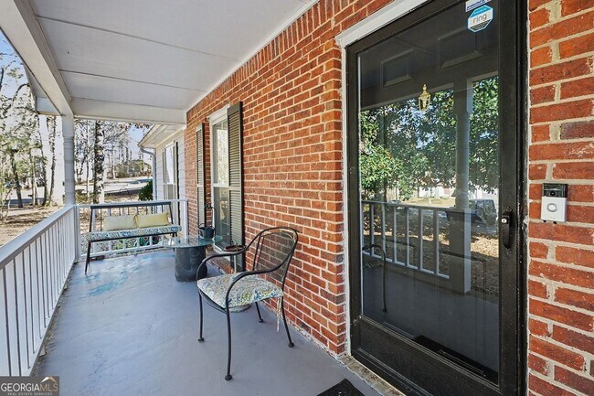 Foto del edificio - 8671 Twin Oaks Dr