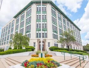 Building Photo - 1 Landmark Sq