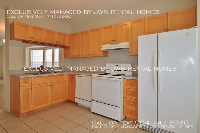 Building Photo - 332 E Ashley St