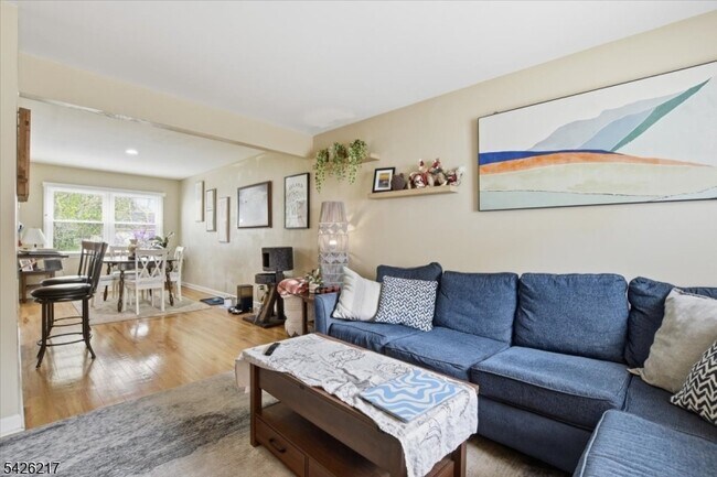 Foto del edificio - 23 Doremus St