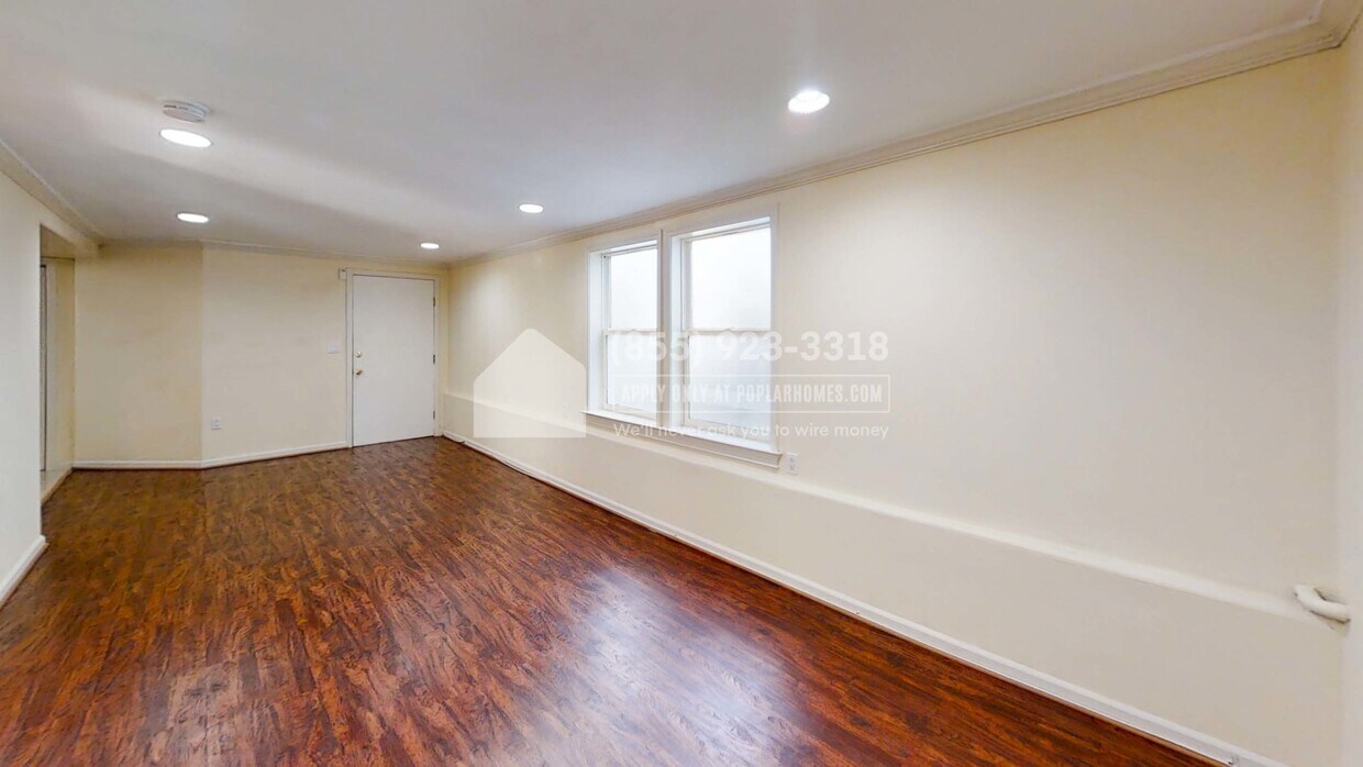 Primary Photo - 369 Staples Ave