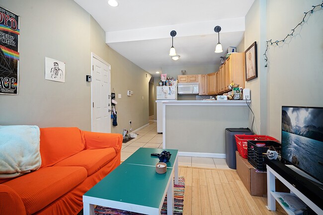 Foto del edificio - 1610 N Willington St