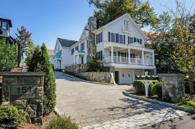 Building Photo - 3 br, 3.5 bath Townhome - 151 Milbank Ave ...