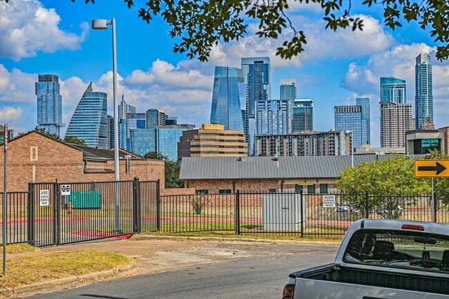 Foto del edificio - 1203 Newton St