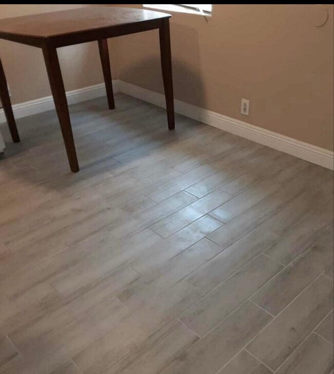 Building Photo - 13 Britz Cir