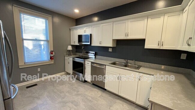 Foto del edificio - 1122 Greenfield Ave