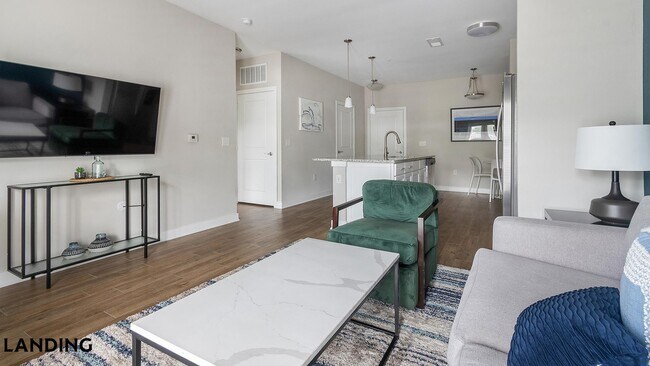 Foto del edificio - 215 Hunters Lk Wy