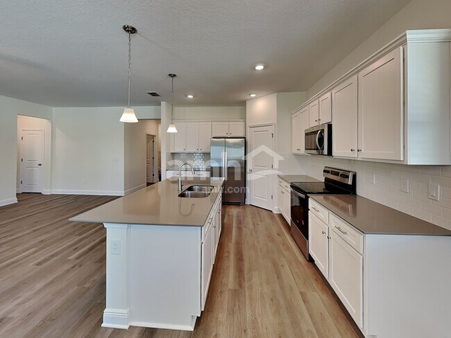 Building Photo - 1044 Heavenly Dr