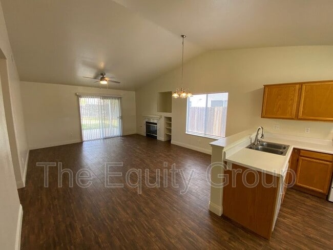 Foto del edificio - 4300 E Feemster Ave