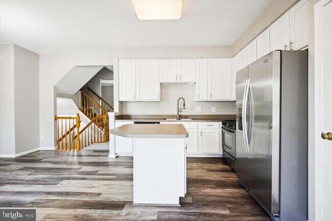 Building Photo - 13593 Beckingham Dr