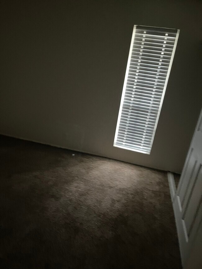 Foto del edificio - 5002 Hunter Ave