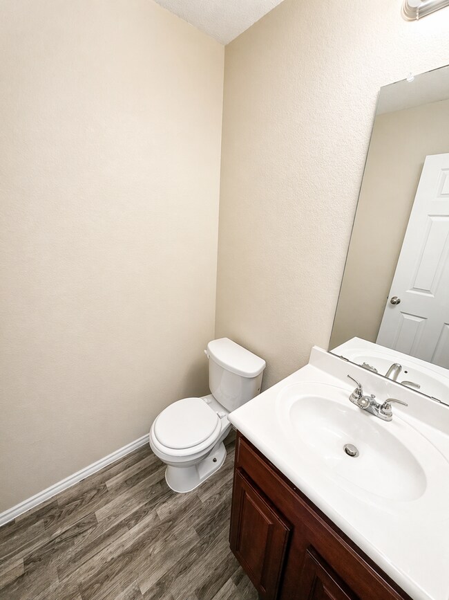 Foto del edificio - 3 BED / 2.5 Bath AVAILABLE NOW, APPLY TODAY ON OUR WEBSITE!!