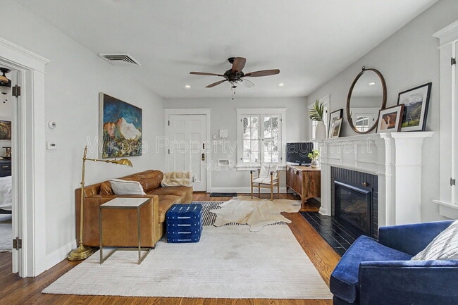 Building Photo - 449 Lafayette St