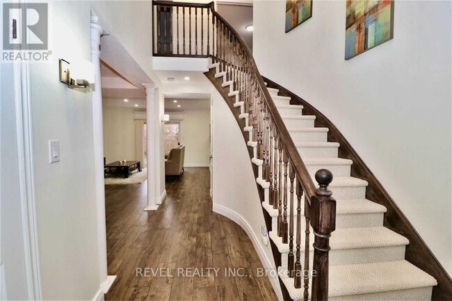 Building Photo - 412 Olde Village Ln