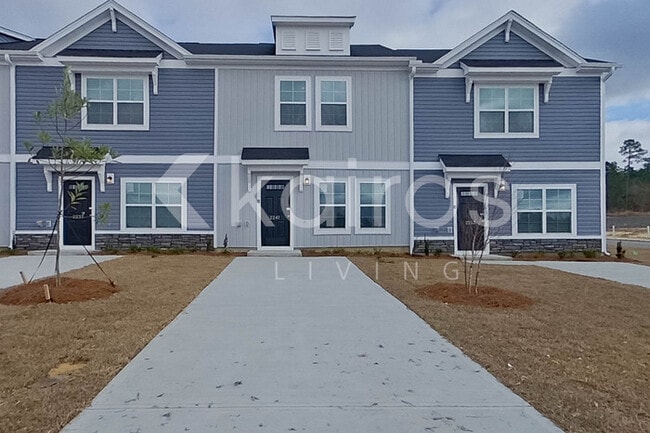 Building Photo - 2241 Banyon Cir