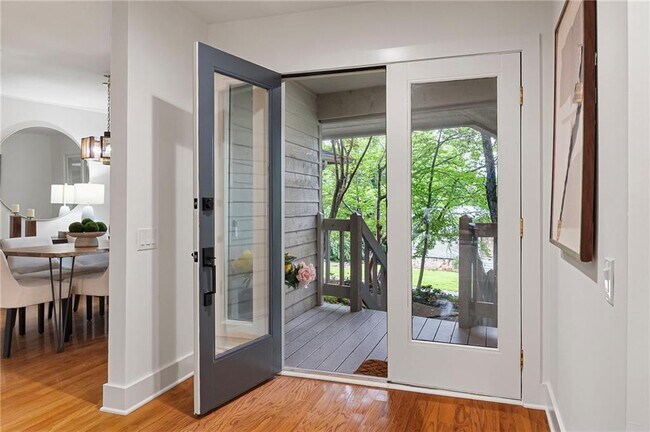 Foto del edificio - 4198 Lake Rill Ct