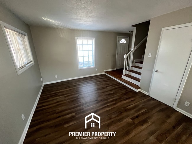 Building Photo - Spacious 4BR Memphis Home for Rent with Fenced Backyard