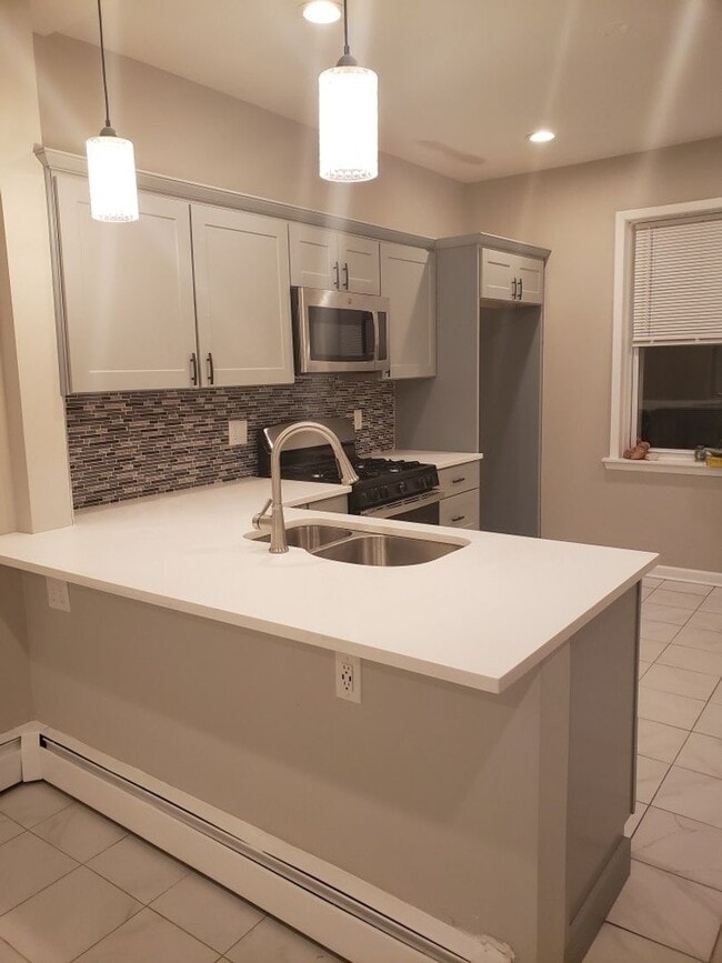 Photo - 242 Palisade Ave Apartment