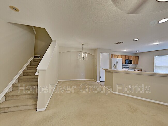 Building Photo - 2512 Edgewater Falls Dr