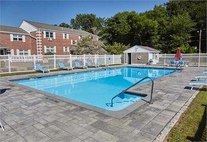 Building Photo - 85 Salmon Brook Dr