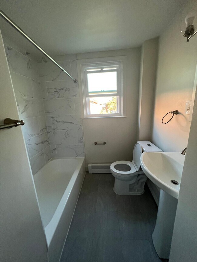 Foto del edificio - 3524 Rhoads Ave