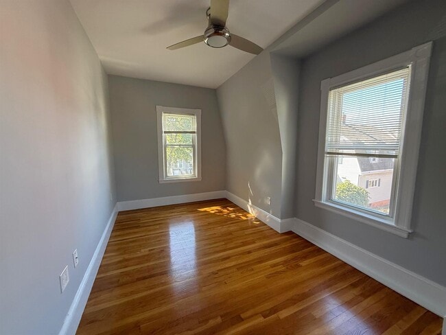 Foto del edificio - 7 Leyden Ave