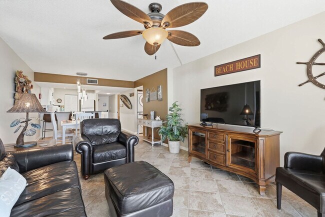 Building Photo - 7205 Thomas Dr