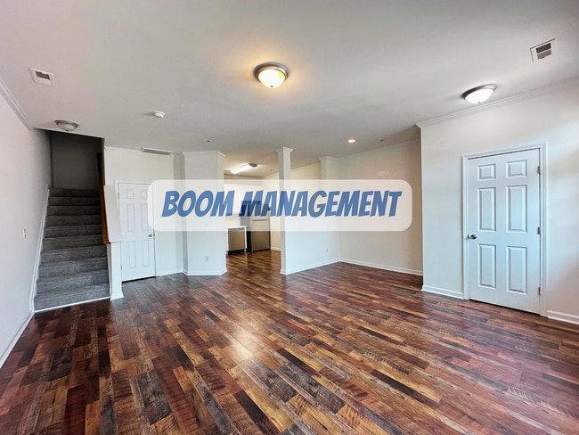 Building Photo - 331 Gilman Ln