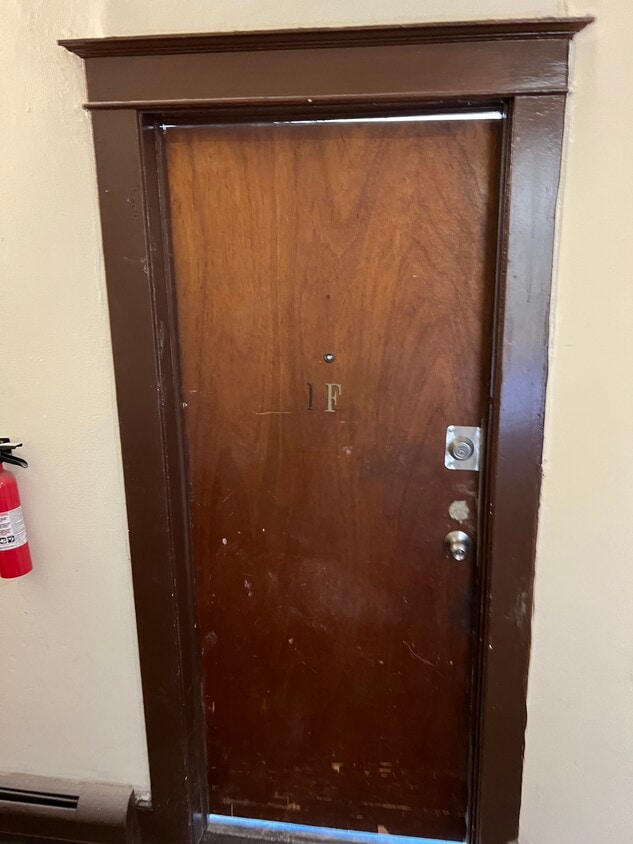 Primary Photo - 706 S Ave W