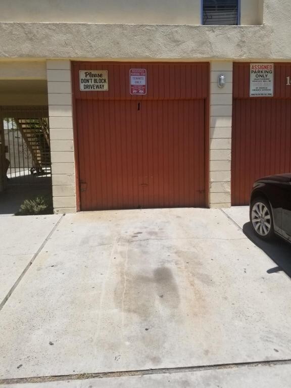 Foto del edificio - 1068 Temple Ave