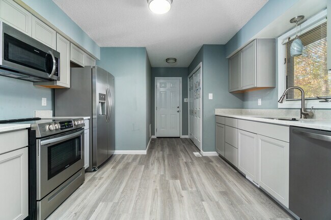 Foto del edificio - 803 Clipper Ct