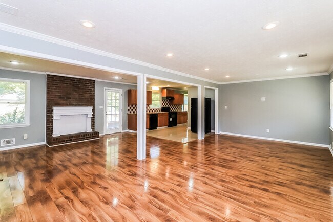Building Photo - Spacious 3BR 3BA Mableton home now leasing!