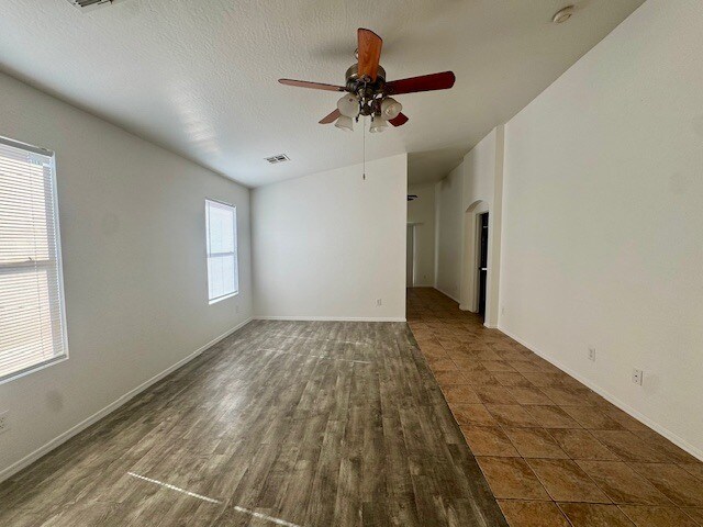 Foto del edificio - 23435 W Mohave St