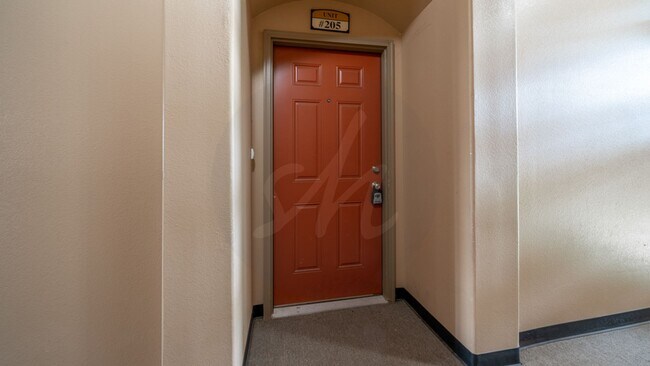 Foto del edificio - Beautiful two-bedroom condo with gorgeous ...
