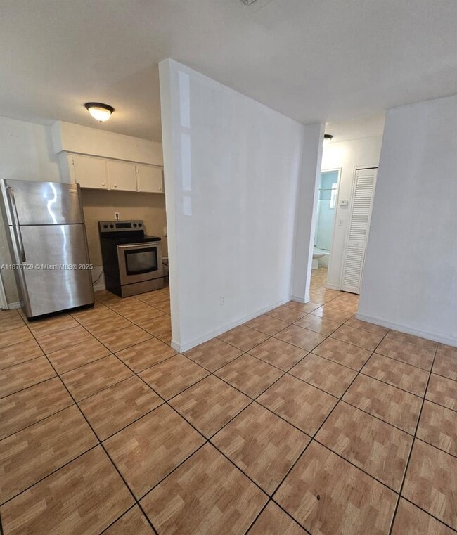 Foto del edificio - 16041 NE 19th Ct