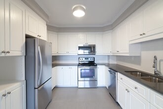 Building Photo - 3468 Rue Drummond