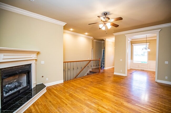 Building Photo - 605 Tunbridge Dr