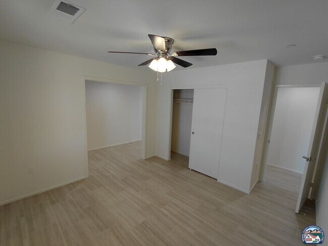 Foto del edificio - 485 Palomino Ct
