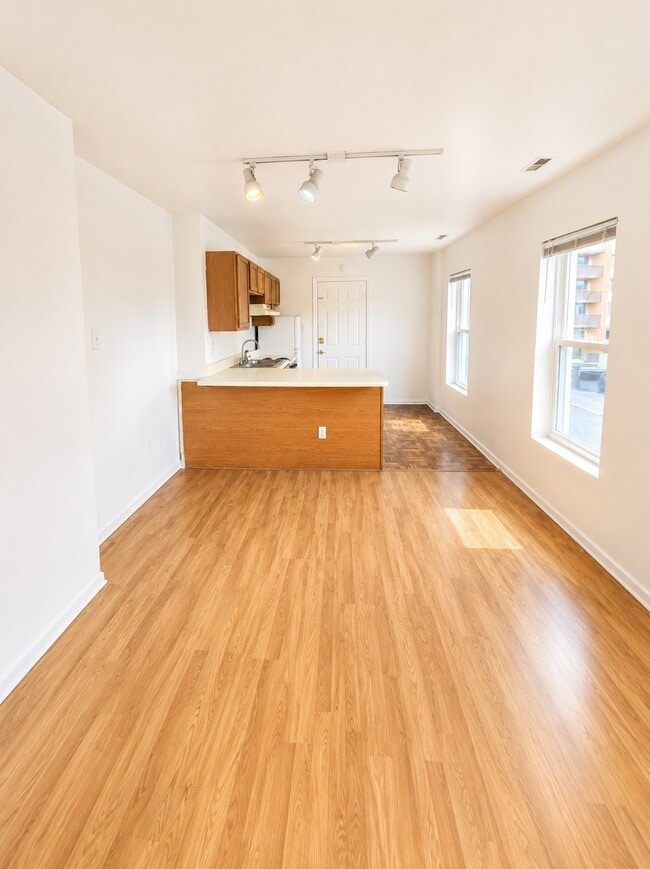 Foto del edificio - 507 W Grace St