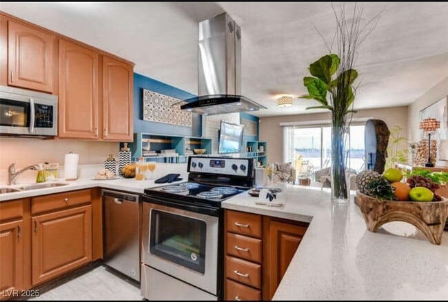 Building Photo - 4255 Hazelcrest Dr