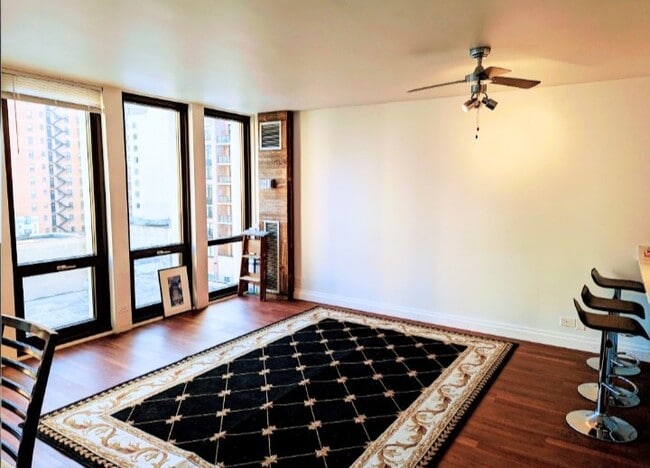 Building Photo - 1 E Scott St